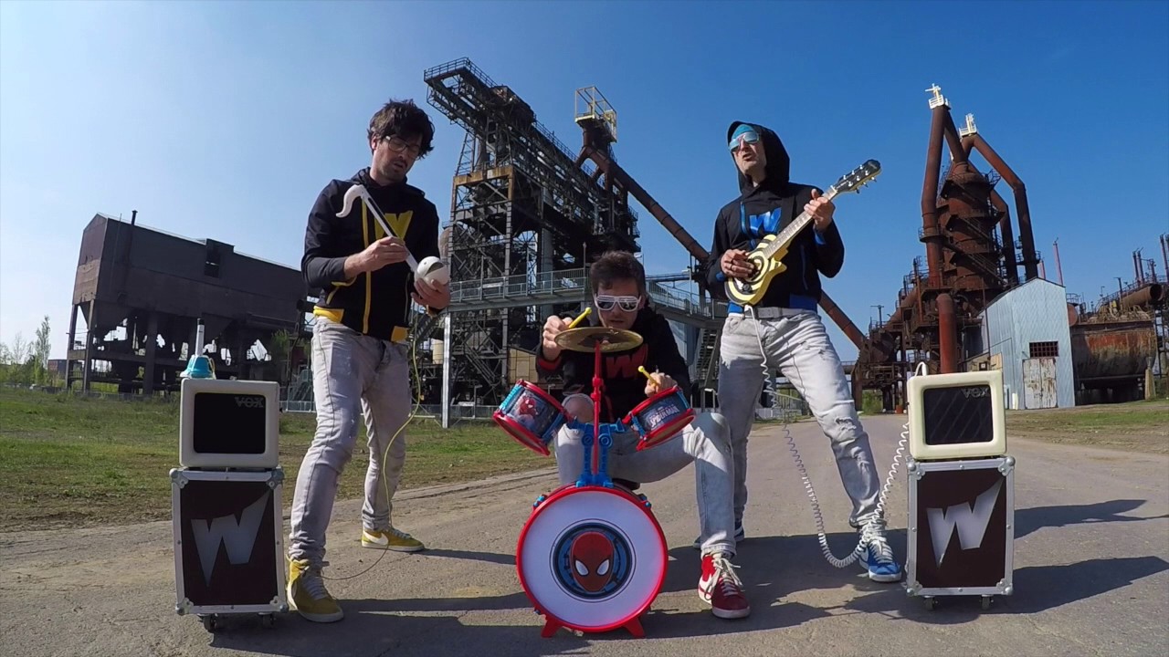 KILLING IN THE NAME - RAGE AGAINST THE MACHINE // ROCK'N'TOYS SESSIONS #8 - THE WACKIDS
